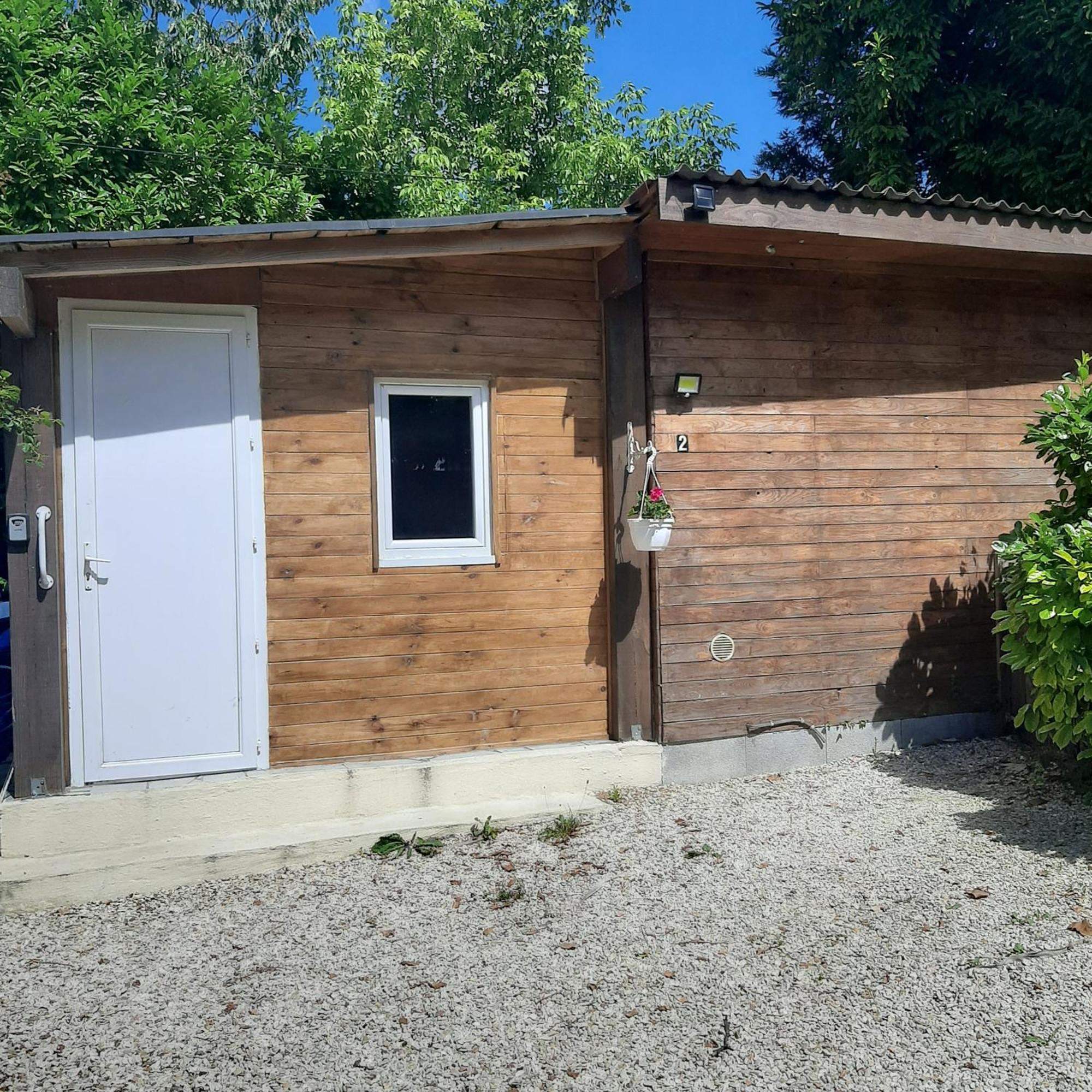 Villa Holiday Chalet 2 Set In Country Side à Bouteilles-Saint-Sébastien Extérieur photo